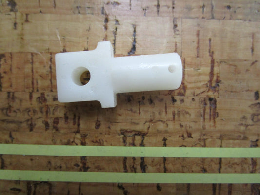 *NEW OEM* 0810 OMC Johnson Evinrude Retainer 315104 0315104