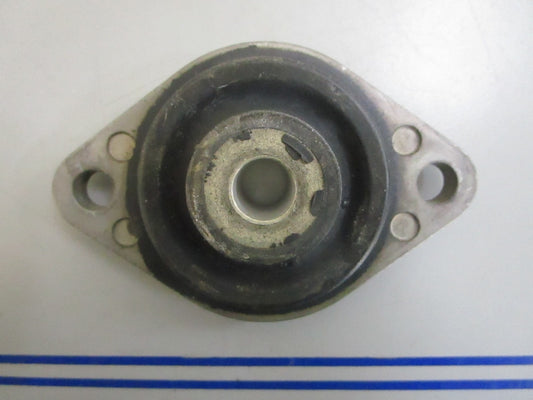 *NEW OEM* 0820 OMC Johnson Evinrude Rear Mount Ay 3853806