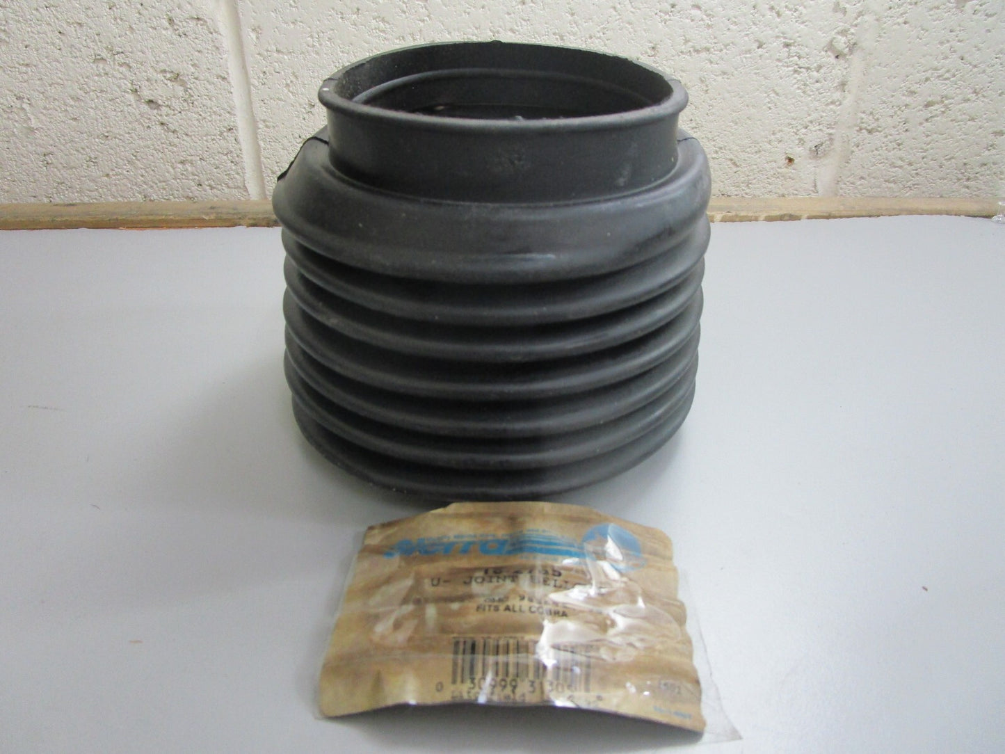 *NEW* 0820 Sierra U-Joint Bellows 18-2765 Replaces: 983973, 987467
