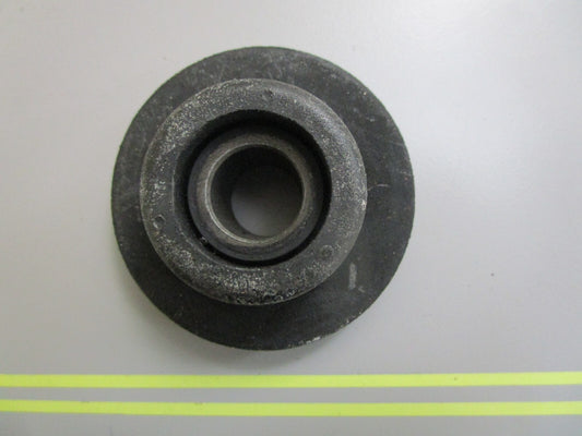 *NEW OEM* 0810 OMC Johnson Evinrude Rubber Mount Assembly 981356 0981356