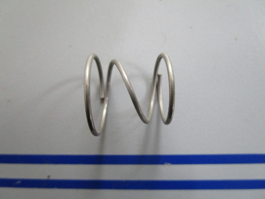 *NEW OEM* 0820 OMC Johnson Evinrude Pressure Relief Spring 446438 0446438