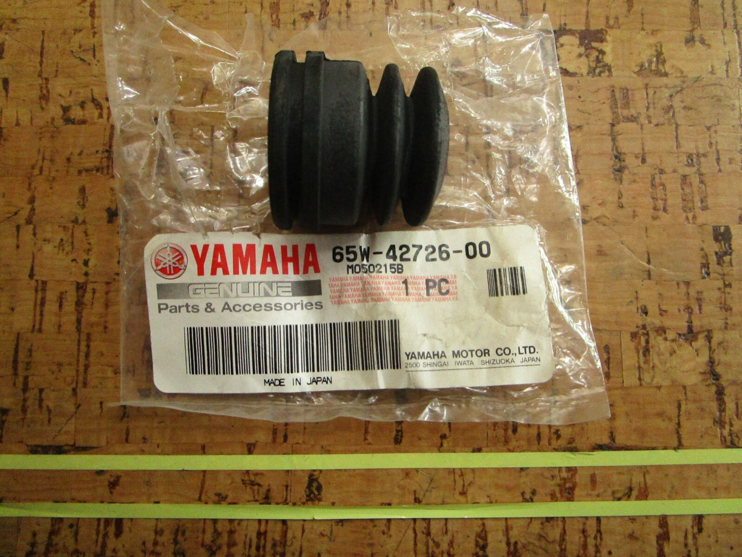 *NEW OEM* 0810 Yamaha Button Cowling Grommet 65W-42726-00