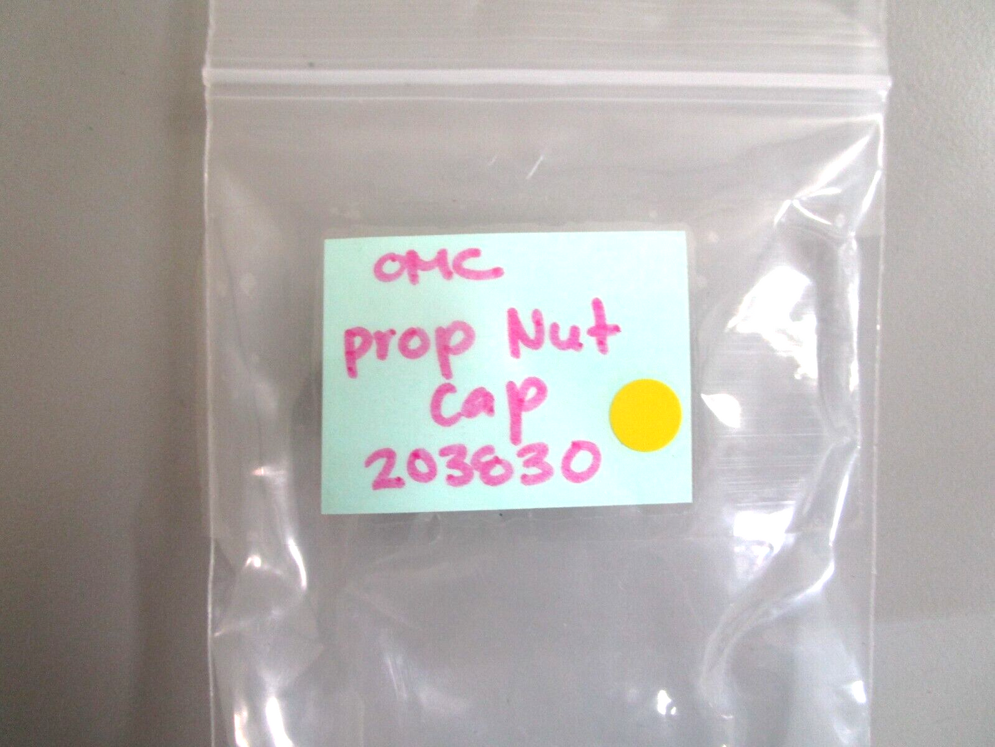 *NEW OEM* 0750 OMC Johnson Evinrude PROP NUT CAP 203830 0203830