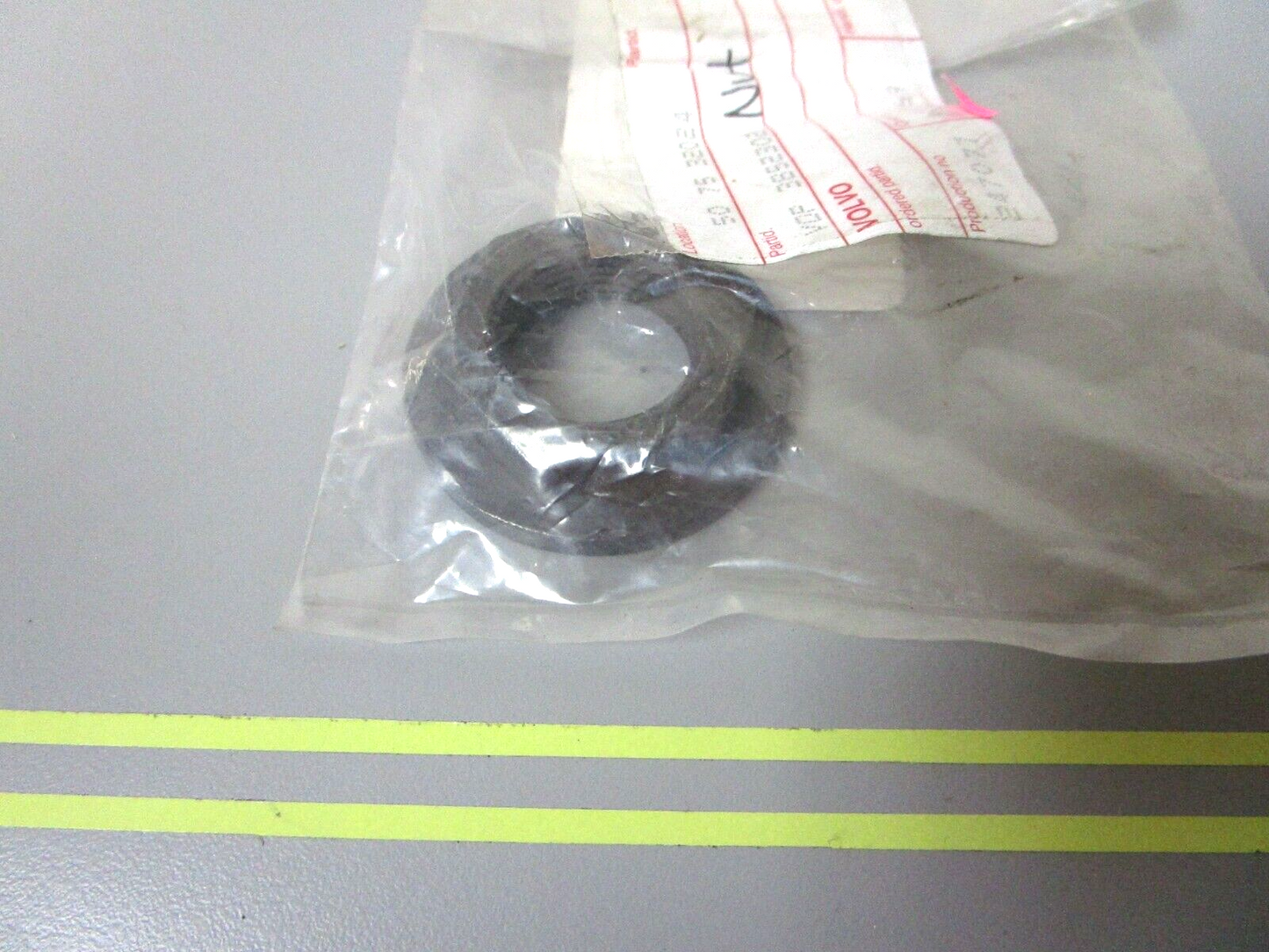 *NEW OEM* 0750 Volvo Penta NUT 3852302