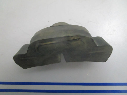 *NEW OEM* 0820 Honda Rear Tank Rubber 17613-246-000