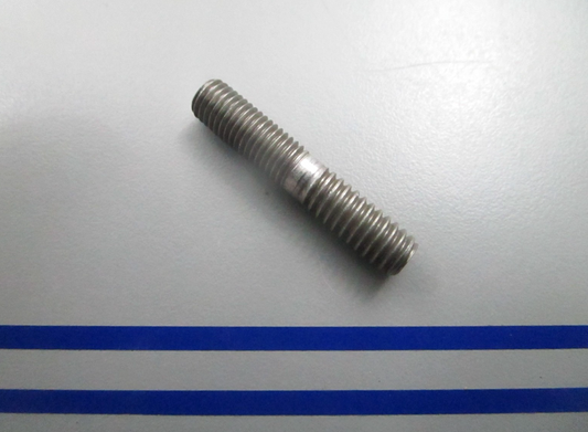 *NEW OEM* 0810 OMC Johnson Evinrude Stud 910551 0910551