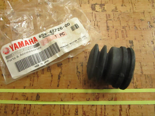 *NEW OEM* 0810 Yamaha Button Cowling Grommet 65W-42726-00