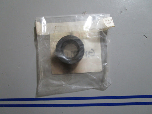 *NEW OEM* 0810 Suzuki Grommet 17417-93910