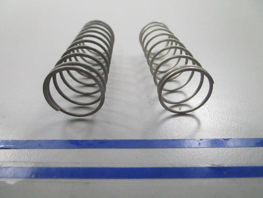 *NEW OEM* (LOT OF 2) 0810 OMC Johnson Evinrude Spring 315626 0315626