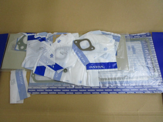 *NEW OEM* 0820 Volvo Penta Gasket Kit 876302