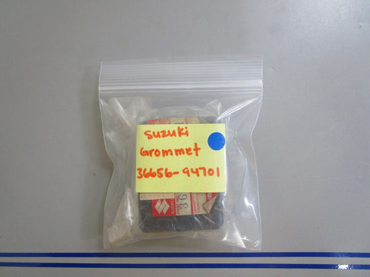 *NEW OEM* 0770 Suzuki Grommet 36656-94701