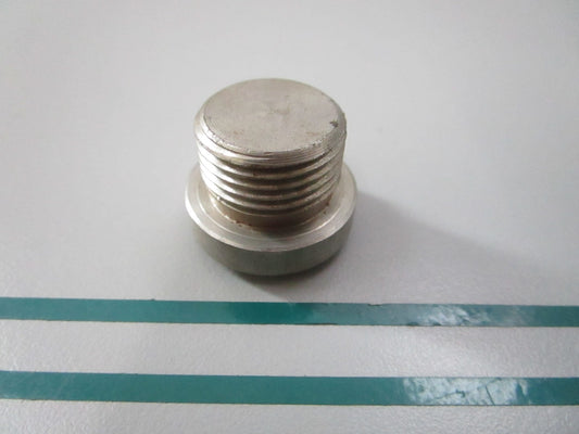 NEW OEM 814179 Volvo Penta Plug 0810
