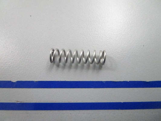 *NEW OEM* 0810 OMC Johnson Evinrude Spring 323773 0323773