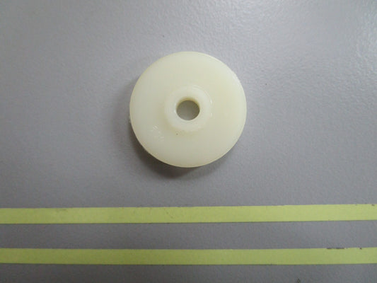 *NEW OEM* 0820 OMC Johnson Evinrude Roller 308032 0308032