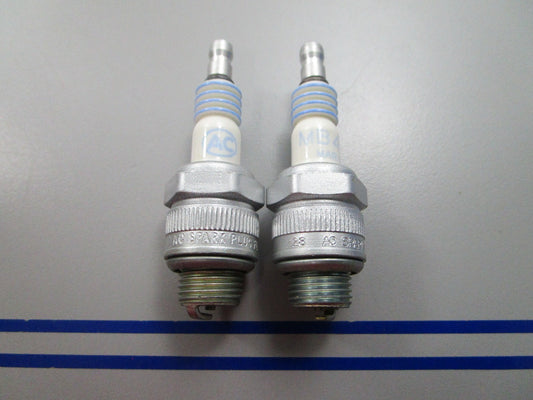 NEW (LOT OF 2) MB42K AC Delco Spark Plug 0810