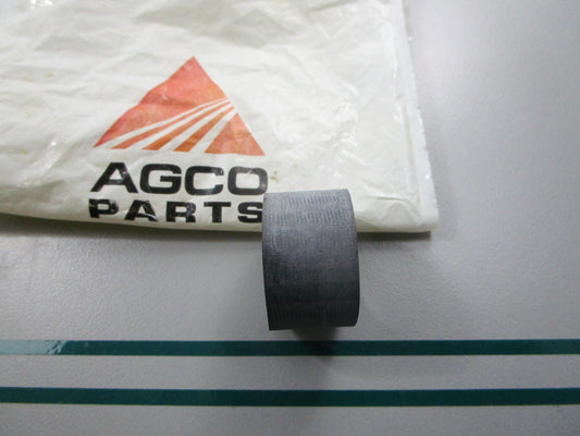NEW OEM 70918980 AGCO Rubber Sleeve 0810