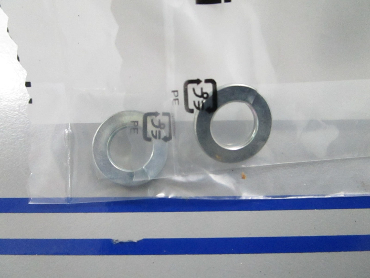 *NEW OEM* (LOT OF 2) 0810 Kawasaki 8mm Spring Washer 461DA0800