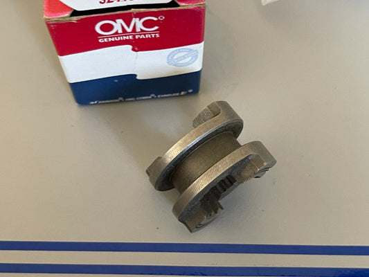 *NEW OEM* 0810 OMC Johnson Evinrude Clutch Dog 305191 0305191