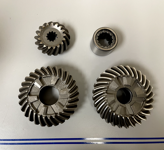 *NEW OEM* 0670 Mercury Mercruiser Sterndrive Outdrive Gear Set 43-96084A2