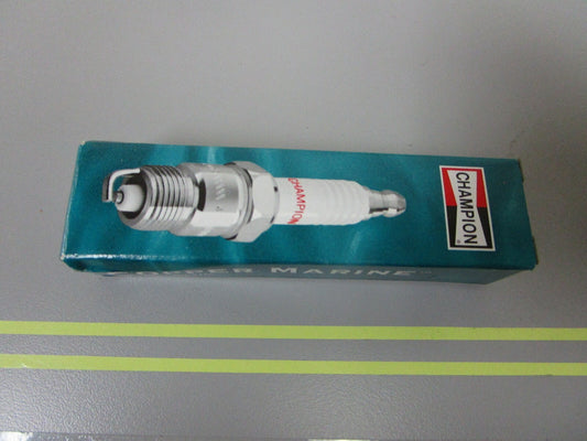 *NEW* 0810 Champion Spark Plug QL86C