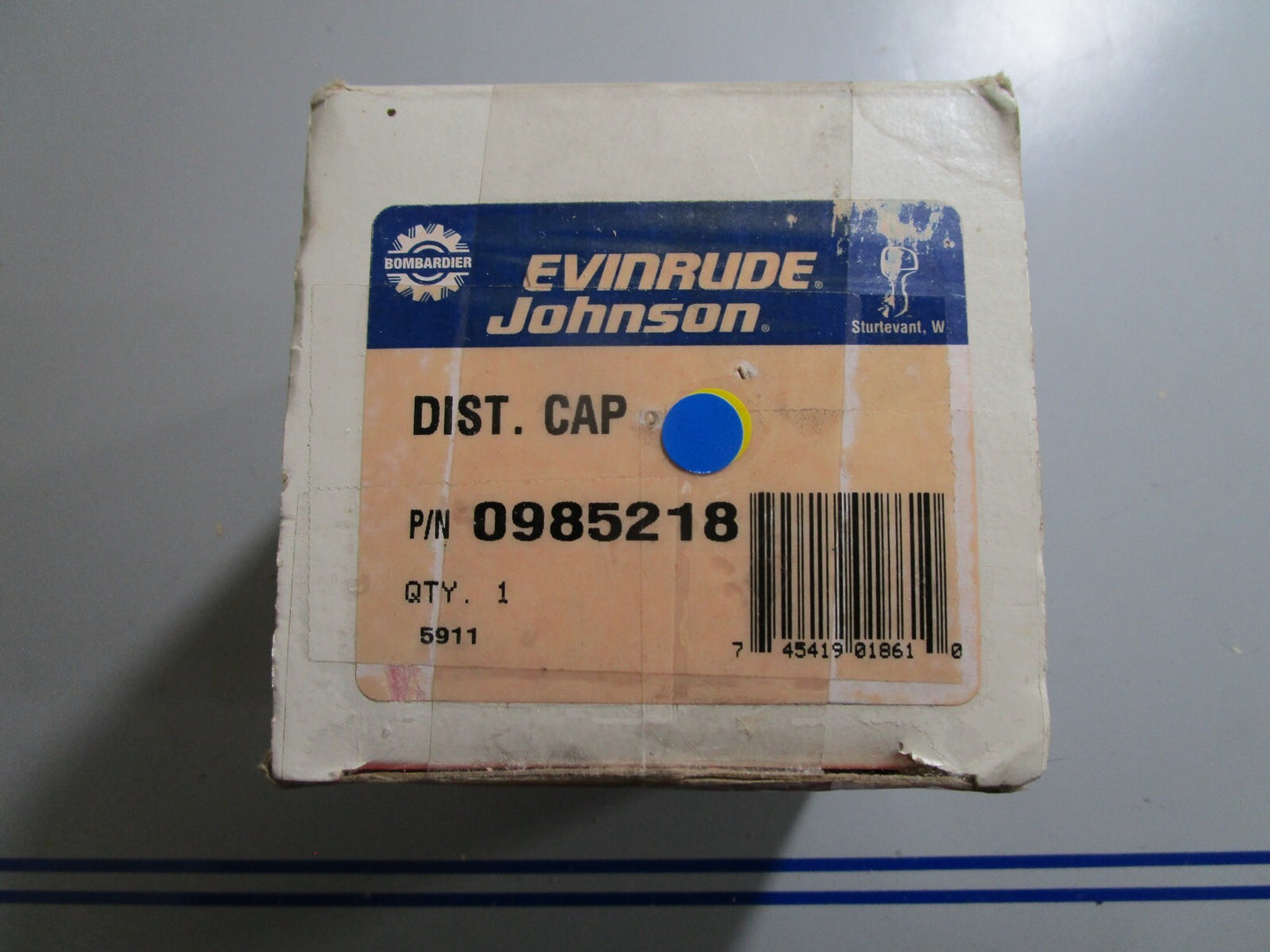 *NEW OEM* 0810 OMC Johnson Evinrude Distributor Cap 985218 0985218