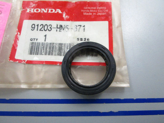 NEW OEM 91203-HN5-671 Honda Oil Seal 0810