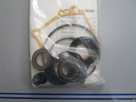 *NEW OEM* 0820 OMC Johnson Evinrude Gearcase Seal Kit 5034776