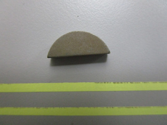 *NEW OEM* 0810 OMC Johnson Evinrude Crankshaft Key 318931 0318931