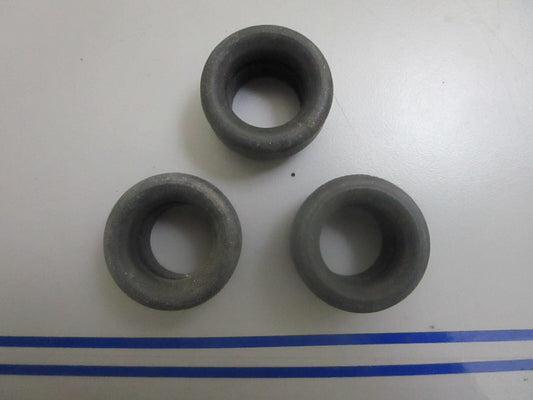 *NEW OEM* (LOT OF 3) 0810 Volvo Penta Rubber Bushing 835415