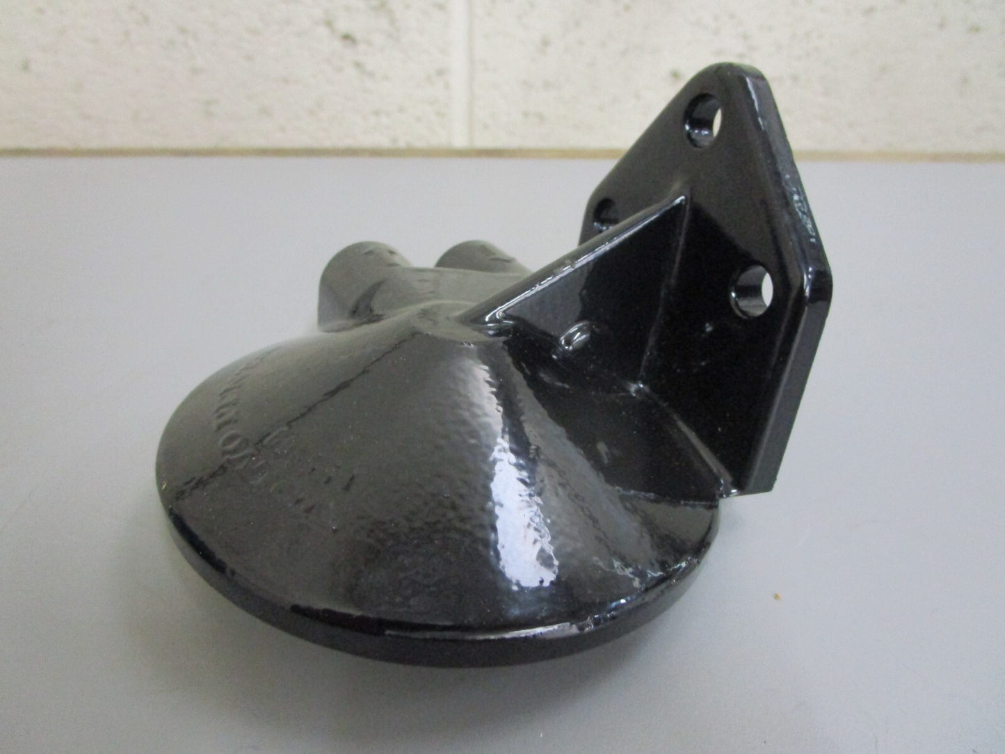*NEW OEM* 0820 Volvo Penta Head Cover 855569