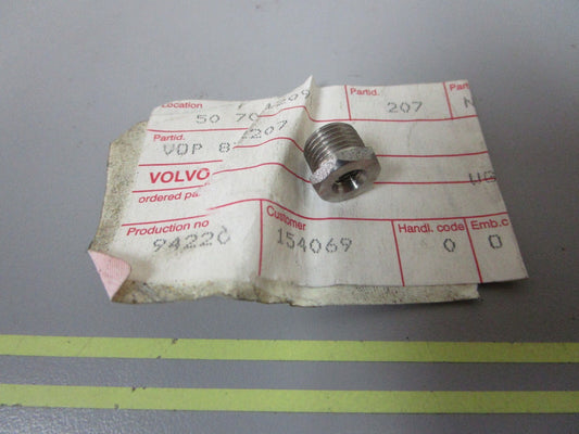 *NEW OEM* 0720 OMC Johnson Evinrude Volvo Nipple 872207