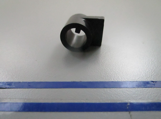 *NEW OEM* 0810 OMC Johnson Evinrude Bushing 326723 0326723