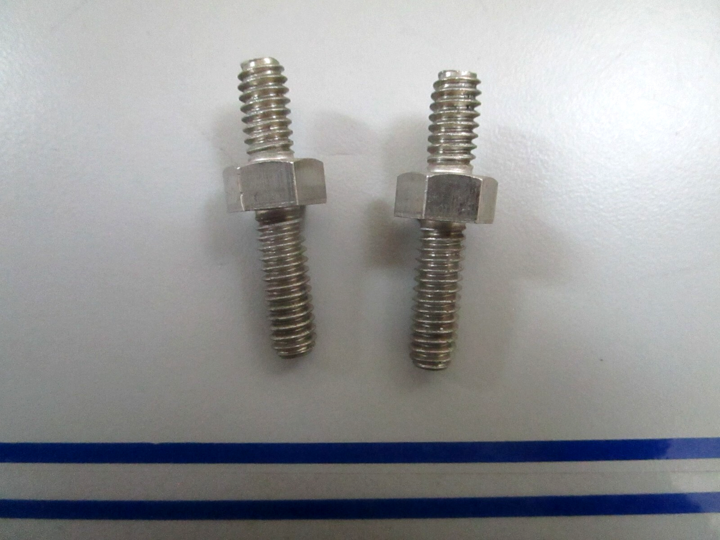 *NEW OEM* (LOT OF 2) 0780 OMC Johnson Evinrude Double End Bolt 331540 0331540