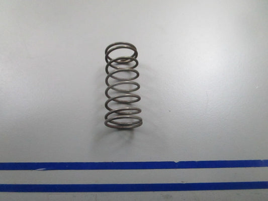 *NEW OEM* 0810 OMC Johnson Evinrude Spring 337210 0337210