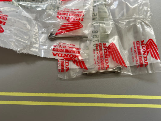 *NEW OEM* (LOT OF 2) 0810 Honda Split Pin 90758-ZV5-000