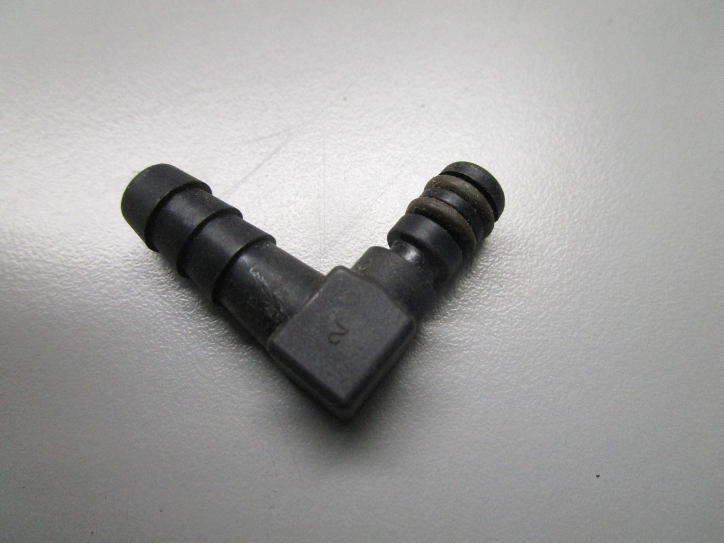 *NEW OEM* 0720 OMC Johnson Evinrude Elbow Fitting 5000912