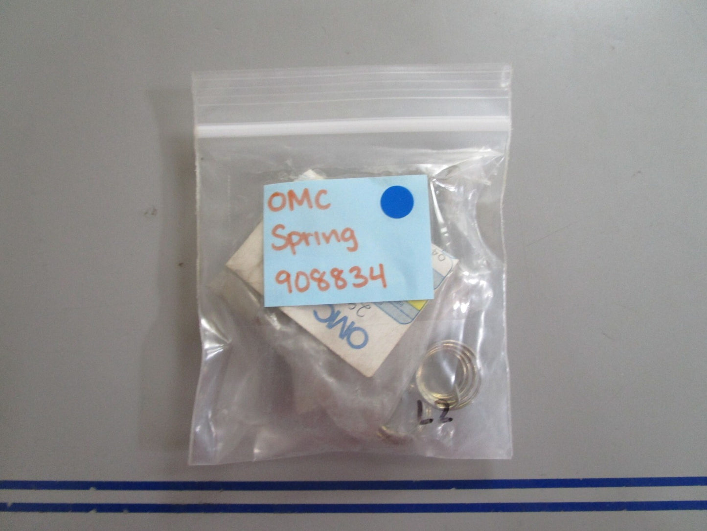 *NEW OEM* (LOT OF 2) 0770 OMC Johnson Evinrude Spring 908834 0908834