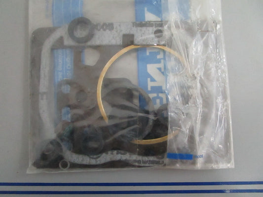 *NEW OEM* 0820 Volvo Penta De-Carbonizing Kit 876307