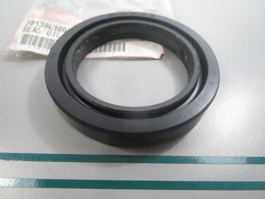NEW OEM 38139-L1001 UniCarriers Oil Seal 0810