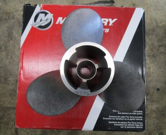 *NEW OEM* 0720 Mercury Bravo Three RH 3 Blade Rear 15 X 23 Propeller 8M0074868