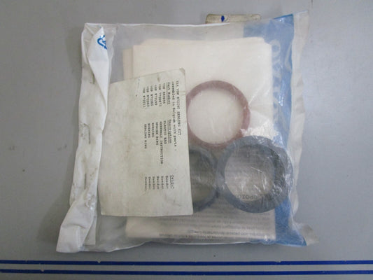 *NEW OEM* 0820 Volvo Penta Seal Kit 872290