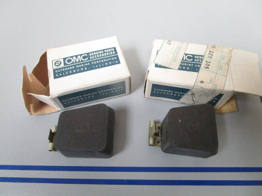 NEW OEM (LOT OF 2) 381353 0381353 OMC Johnson Evinrude Float & Arm 0810