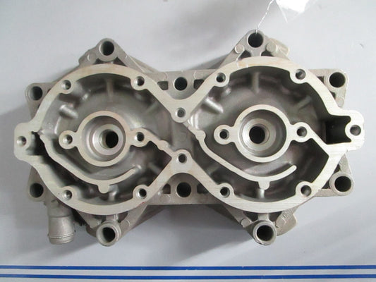 NEW OEM 316466 0316466 OMC Johnson Evinrude PORT Cylinder Head 0820