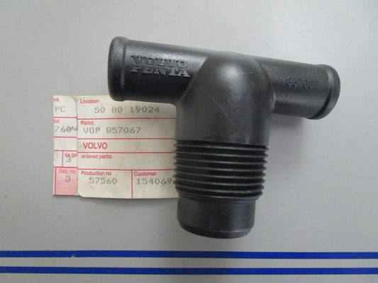 *NEW OEM* 0820 Volvo Penta T-Nipple 857067