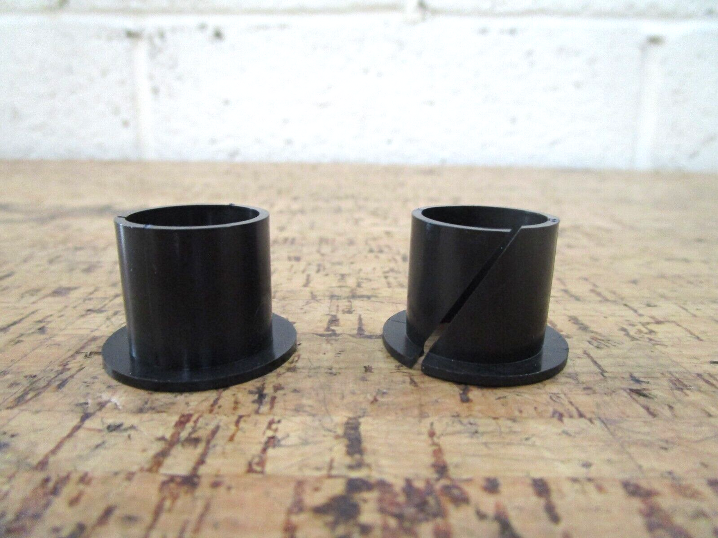 *NEW OEM* (LOT OF 2) 0750 Volvo Penta BUSHING 3853423