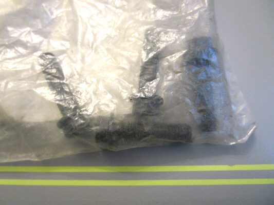 *NEW OEM* 0750 OMC Johnson Evinrude EXHAUST ATTACH KIT 3853916