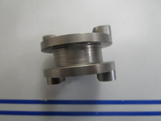 *NEW OEM* 0810 OMC Johnson Evinrude Clutch Dog 375711 0375711