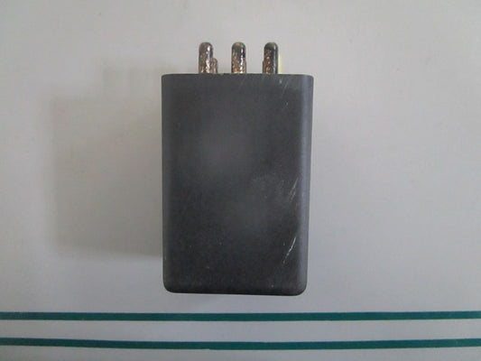 NEW OEM 0015450605 Mercedes-Benz Fuel Pump Relay 0820