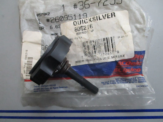 *NEW OEM* 0820 Mercury Quicksilver Oil Reservoir Cap 806216