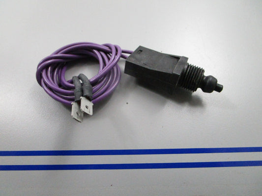 *NEW OEM* 0810 Volvo Penta Toggle Switch 3858776